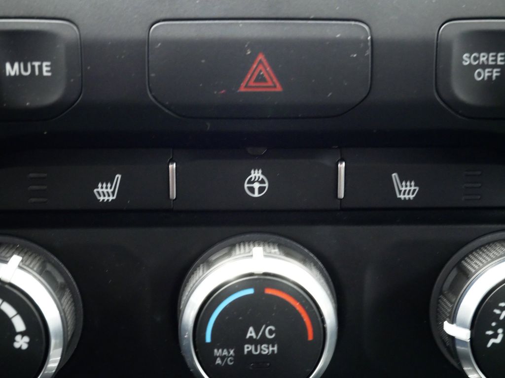 Thumbnail: 2023 RAM 1500 - 44