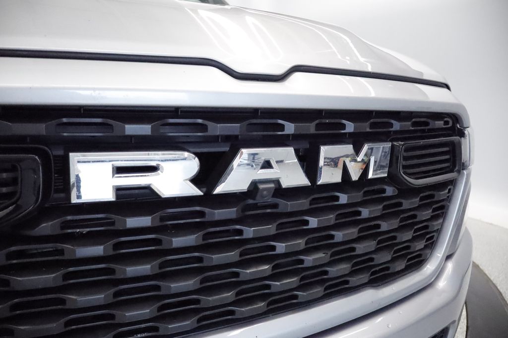 Thumbnail: 2025 RAM 1500 - 16