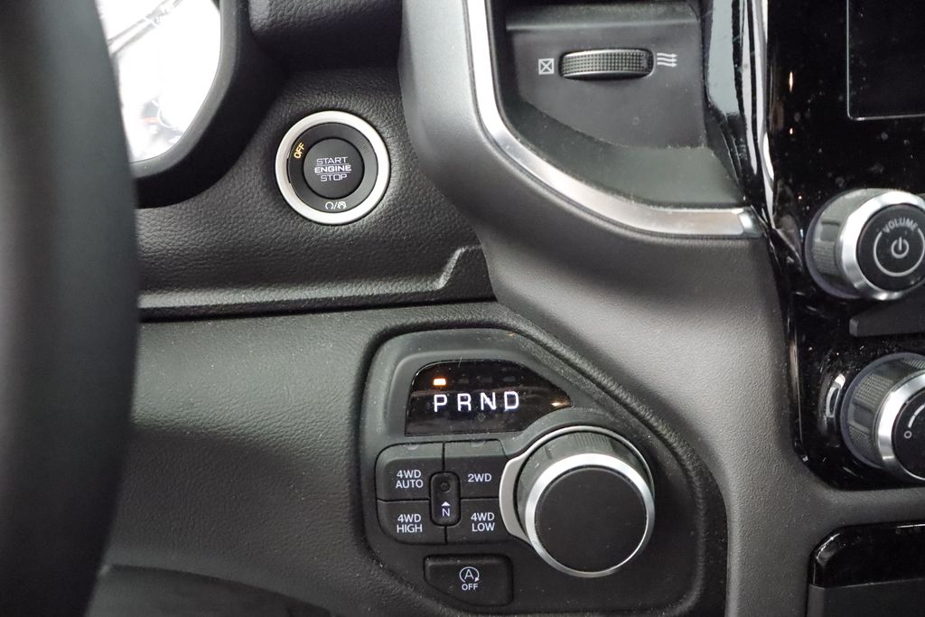 Thumbnail: 2025 RAM 1500 - 25