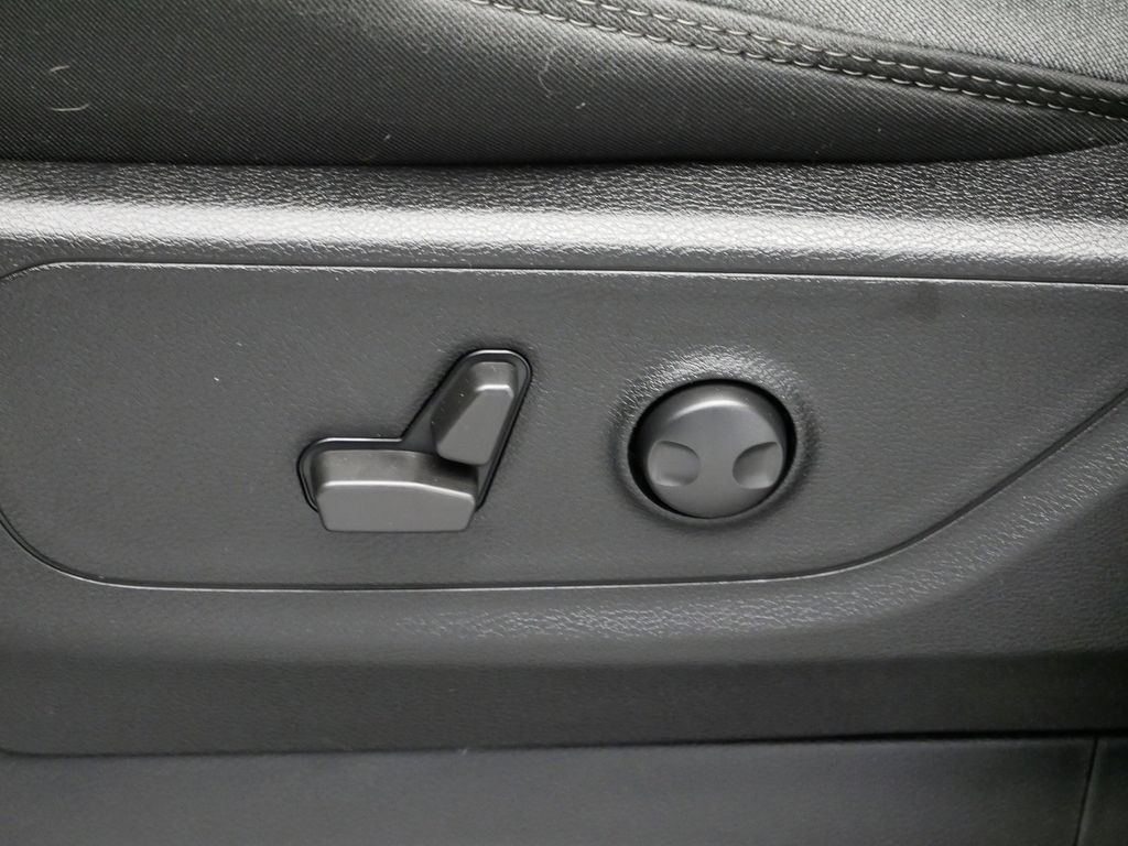 Thumbnail: 2022 RAM 1500 - 19