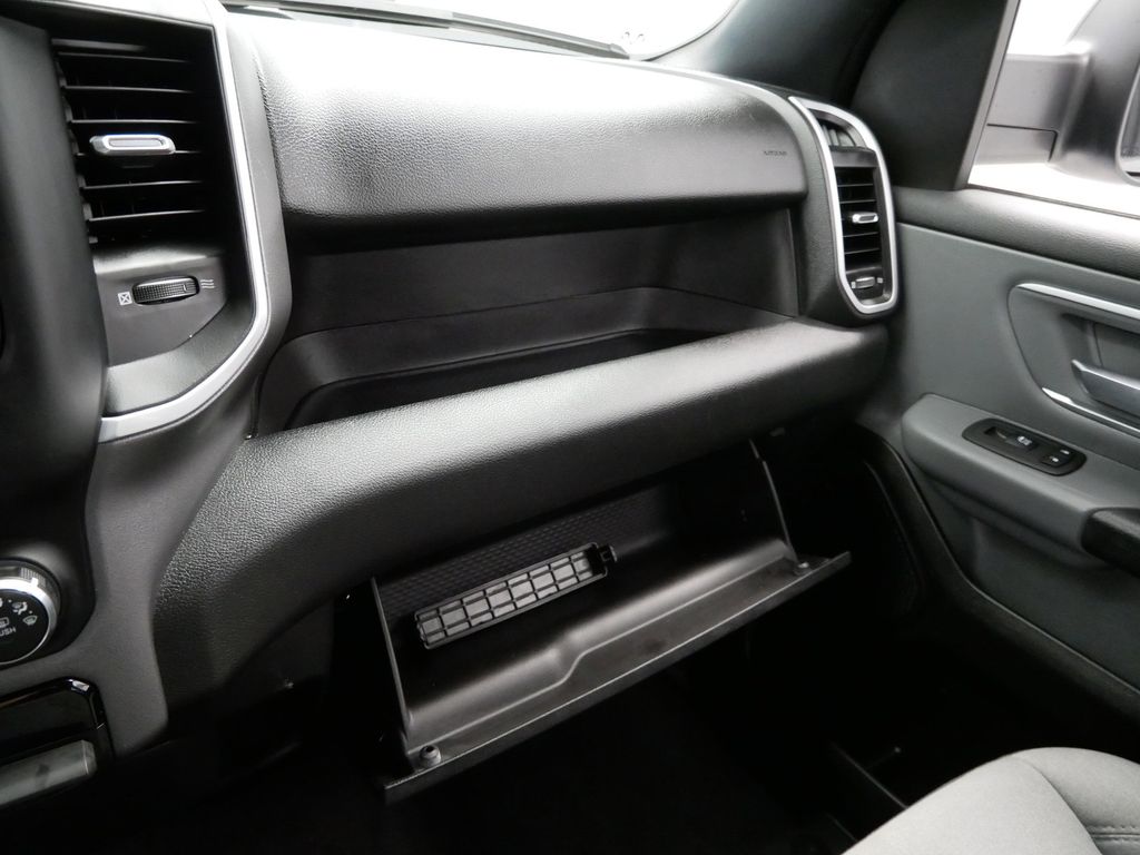 Thumbnail: 2022 RAM 1500 - 39