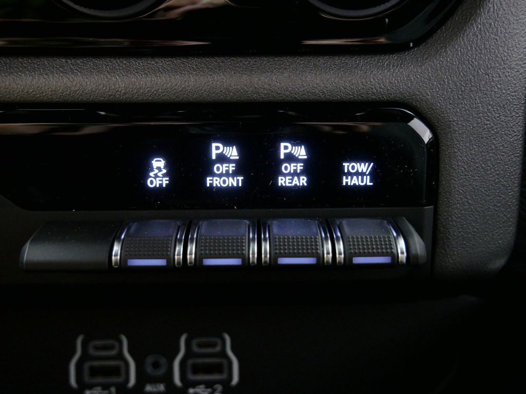 Thumbnail: 2025 RAM 1500 - 47