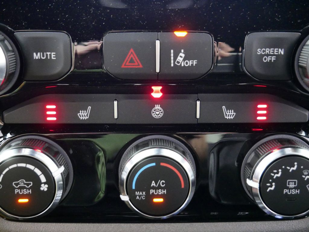 Thumbnail: 2025 RAM 1500 - 46