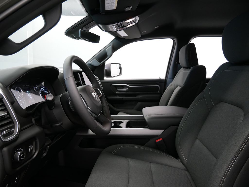 Thumbnail: 2026 RAM 1500 - 9