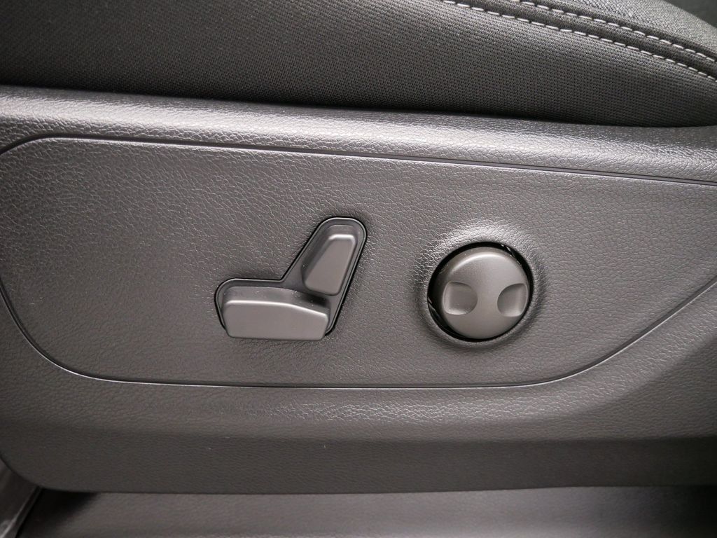 Thumbnail: 2026 RAM 1500 - 20