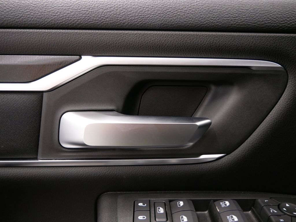Thumbnail: 2026 RAM 1500 - 19