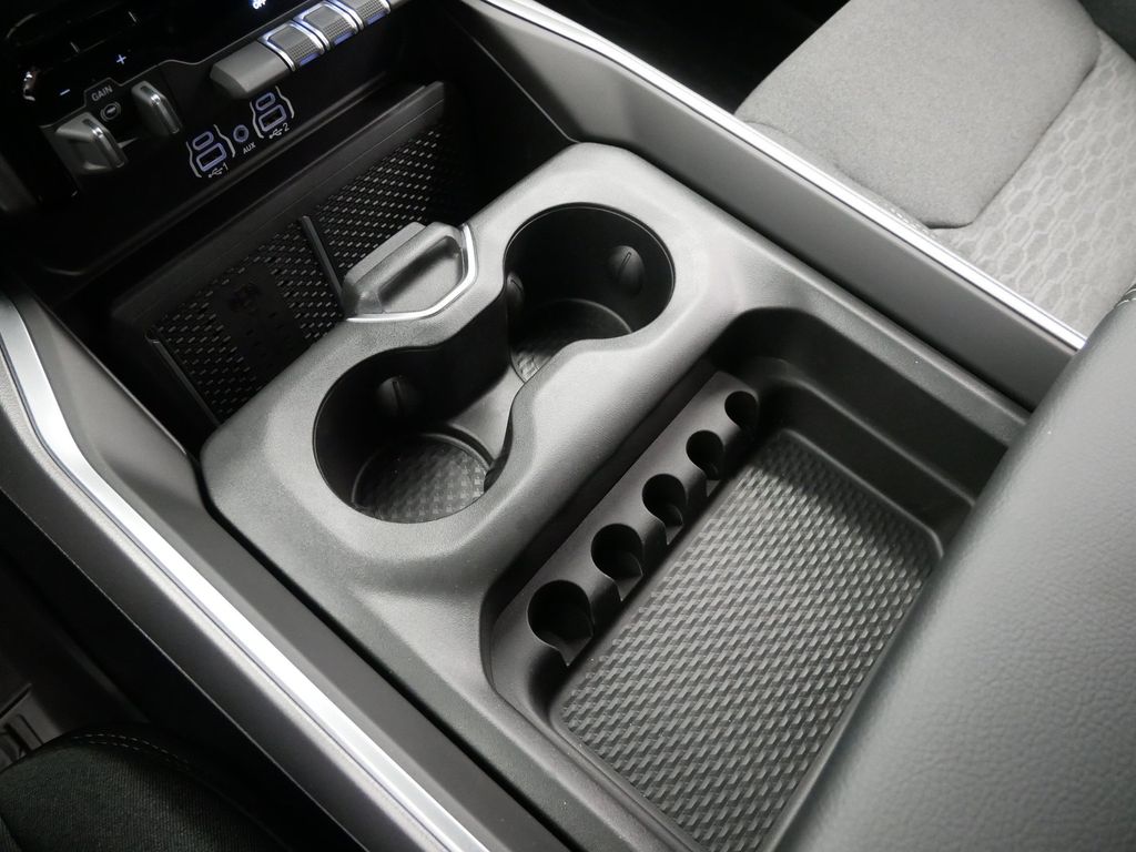 Thumbnail: 2026 RAM 1500 - 26