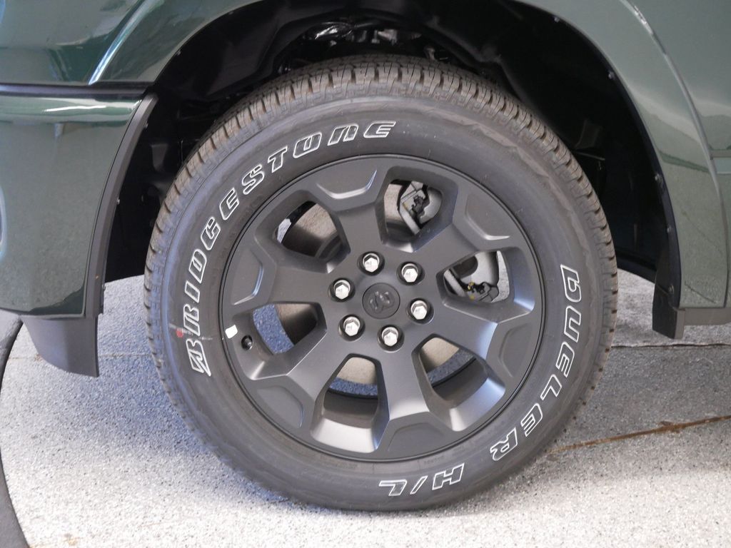 Thumbnail: 2026 RAM 1500 - 7