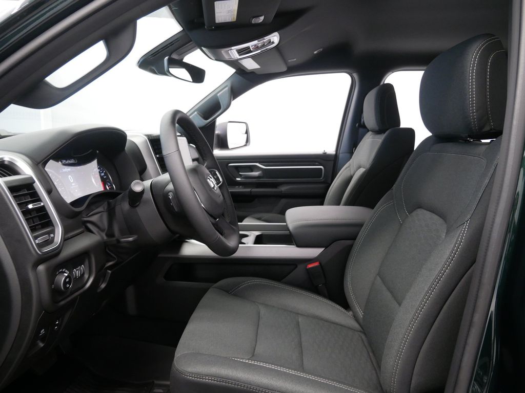 Thumbnail: 2026 RAM 1500 - 9