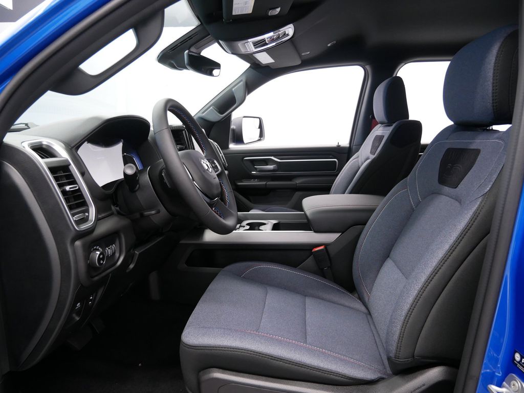 Thumbnail: 2026 RAM 1500 - 9