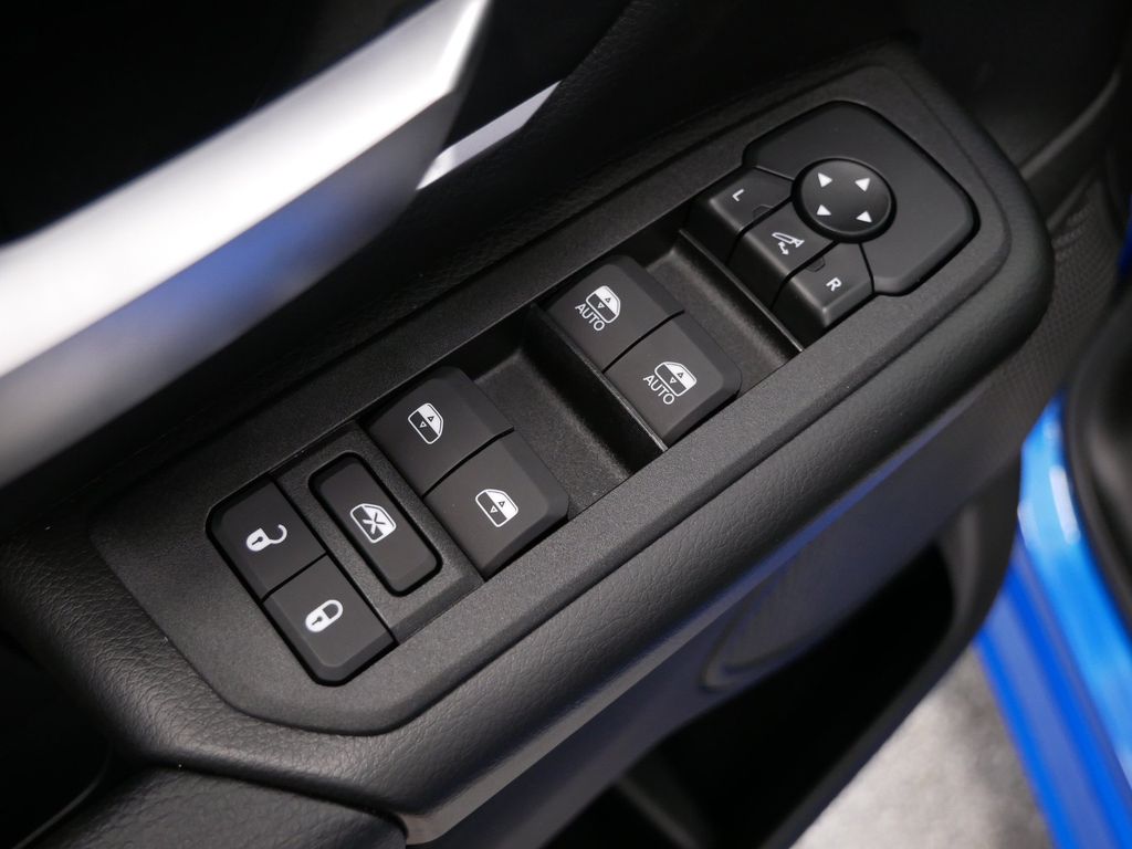 Thumbnail: 2026 RAM 1500 - 19