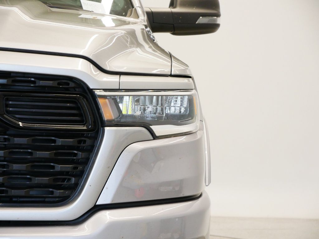 Thumbnail: 2025 RAM 1500 - 41