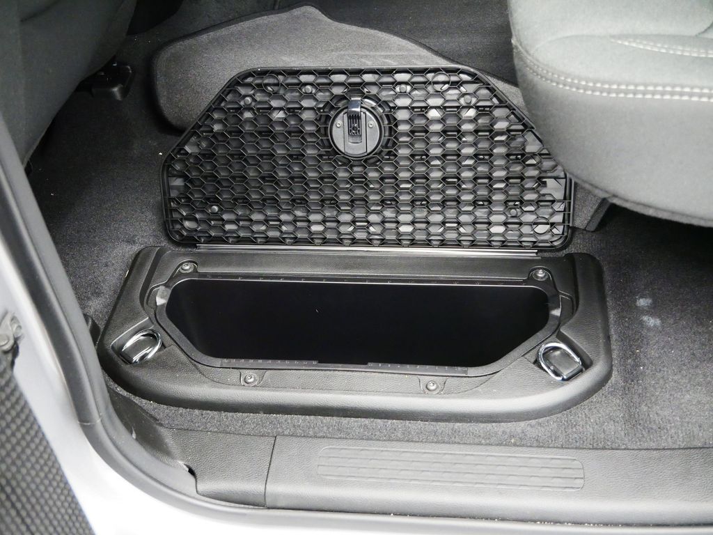 Thumbnail: 2025 RAM 1500 - 19