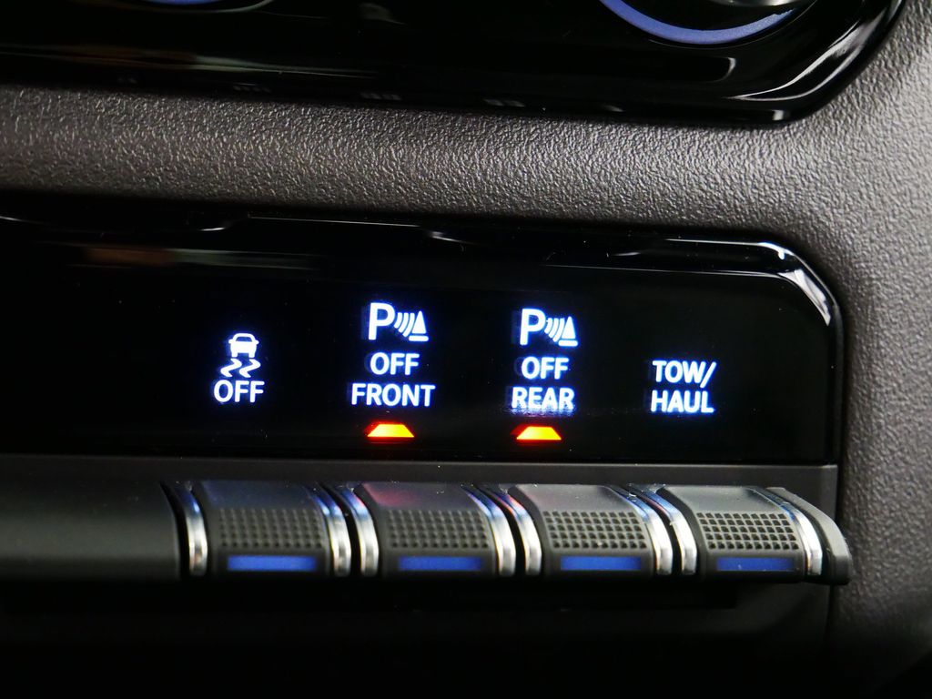 Thumbnail: 2025 RAM 1500 - 34