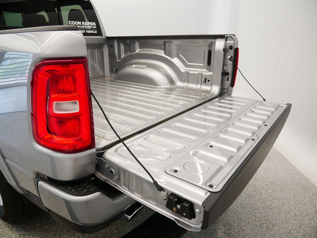 Thumbnail: 2025 RAM 1500 - 21
