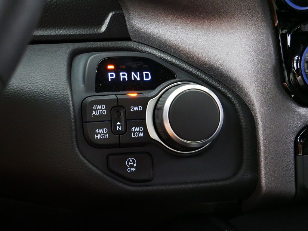 Thumbnail: 2025 RAM 1500 - 33