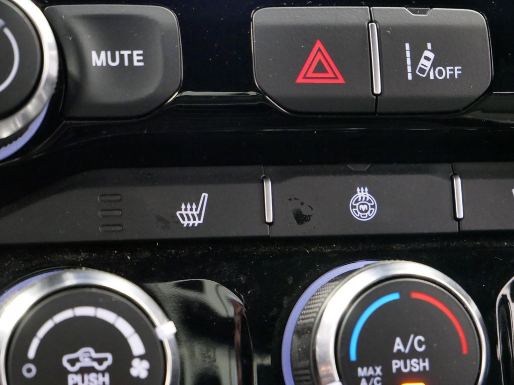 Thumbnail: 2025 RAM 1500 - 37