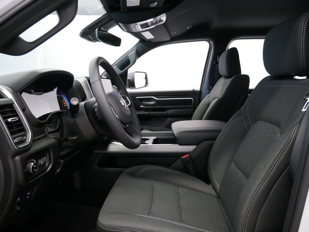 Thumbnail: 2026 RAM 1500 - 9
