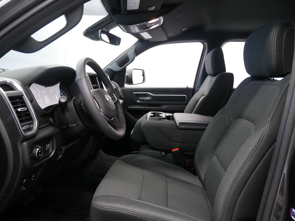 Thumbnail: 2026 RAM 1500 - 9