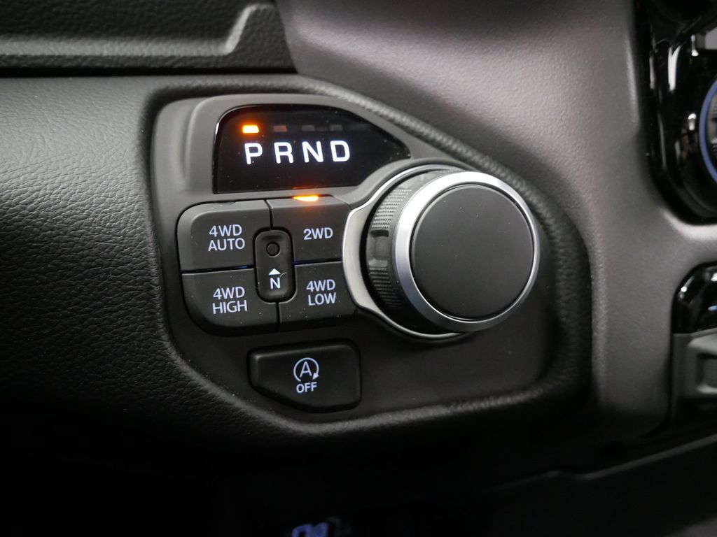 Thumbnail: 2026 RAM 1500 - 25