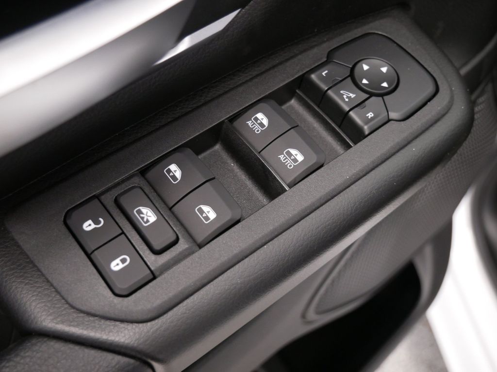 Thumbnail: 2026 RAM 1500 - 20