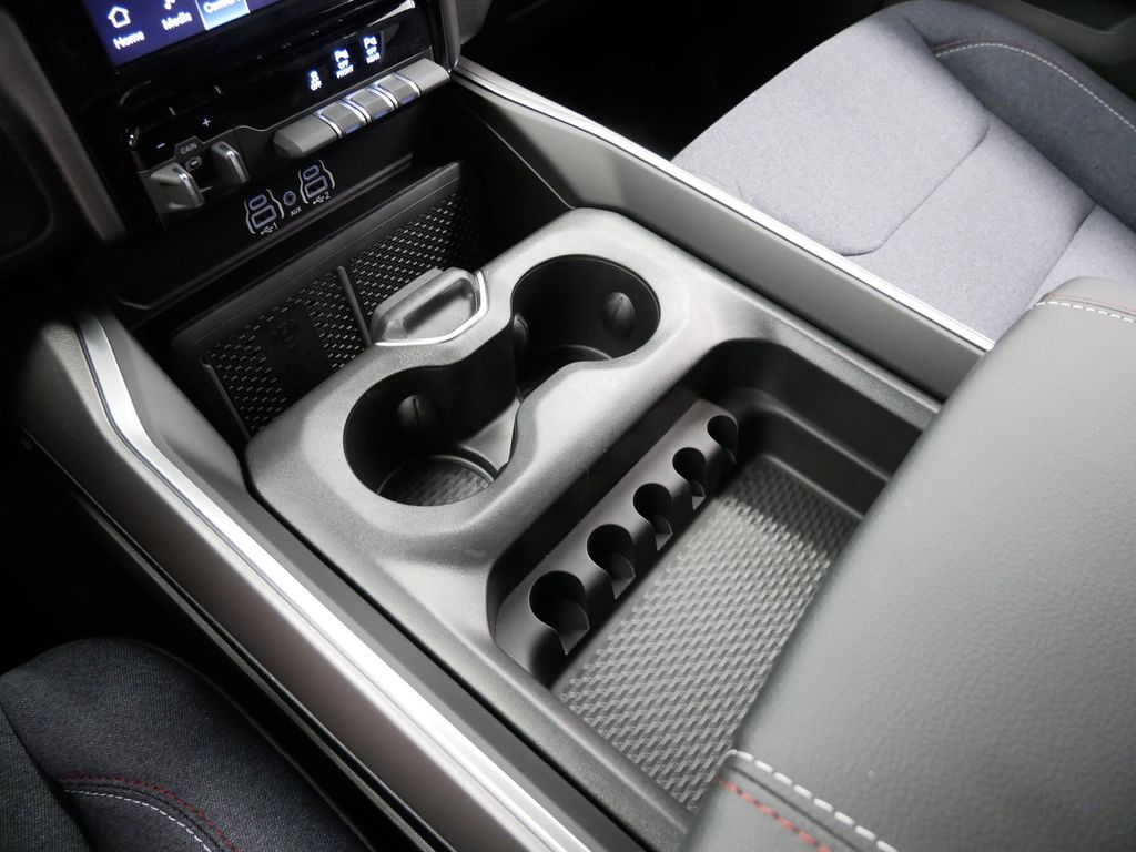Thumbnail: 2026 RAM 1500 - 13