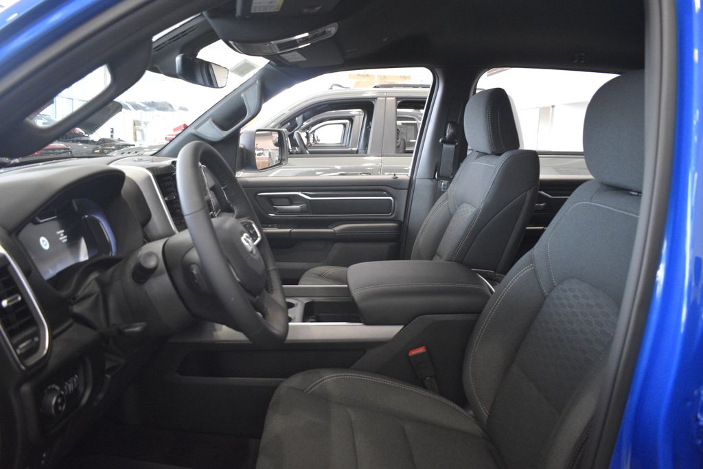 Thumbnail: 2026 RAM 1500 - 9