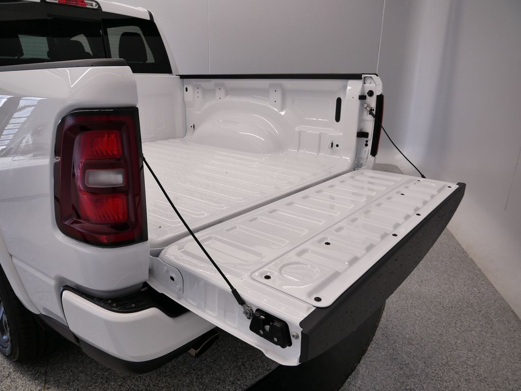 Thumbnail: 2026 RAM 1500 - 16