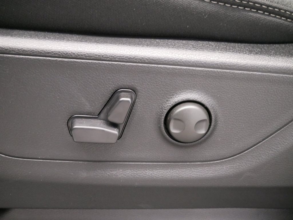 Thumbnail: 2026 RAM 1500 - 22
