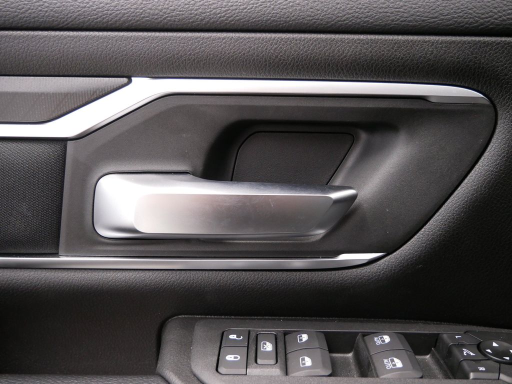 Thumbnail: 2026 RAM 1500 - 21