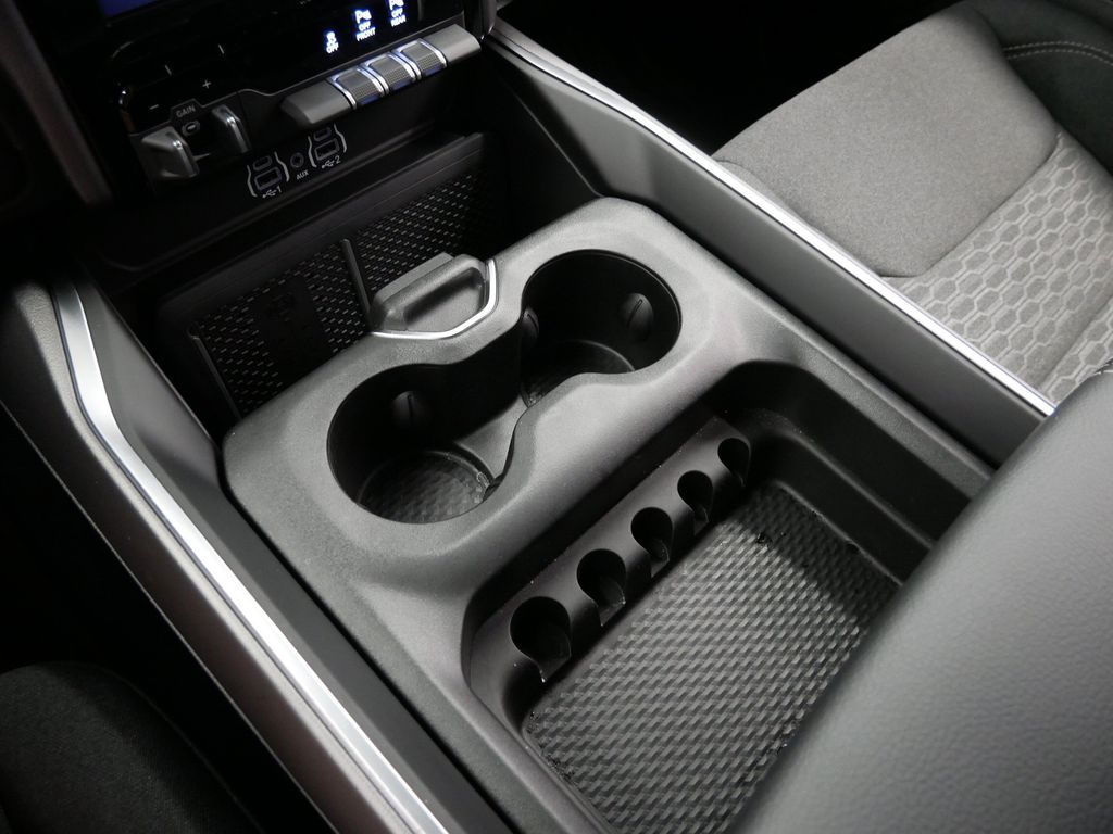 Thumbnail: 2026 RAM 1500 - 26