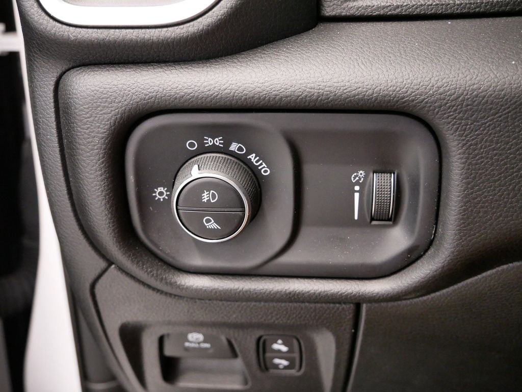 Thumbnail: 2025 RAM 1500 - 24