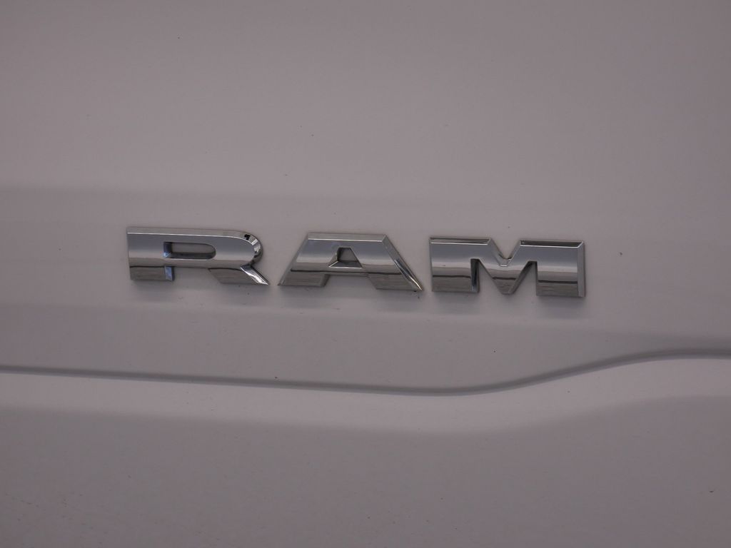 Thumbnail: 2025 RAM 1500 - 18