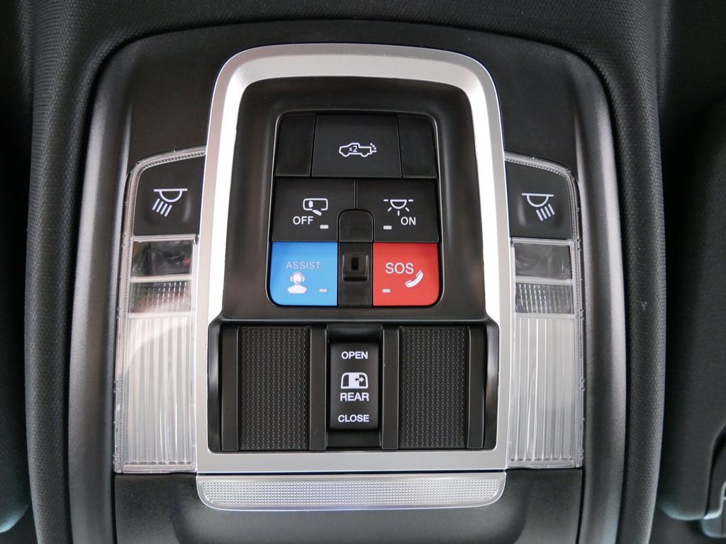 Thumbnail: 2026 RAM 1500 - 26