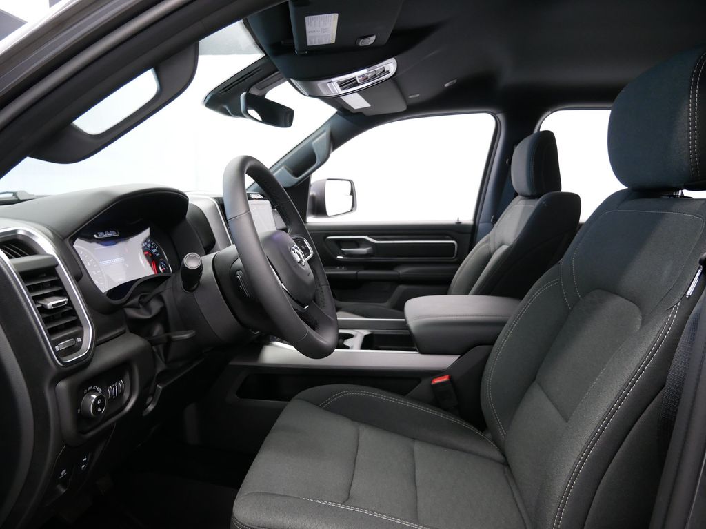 Thumbnail: 2026 RAM 1500 - 9