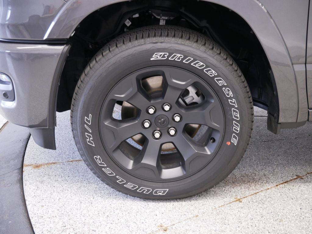 Thumbnail: 2026 RAM 1500 - 7