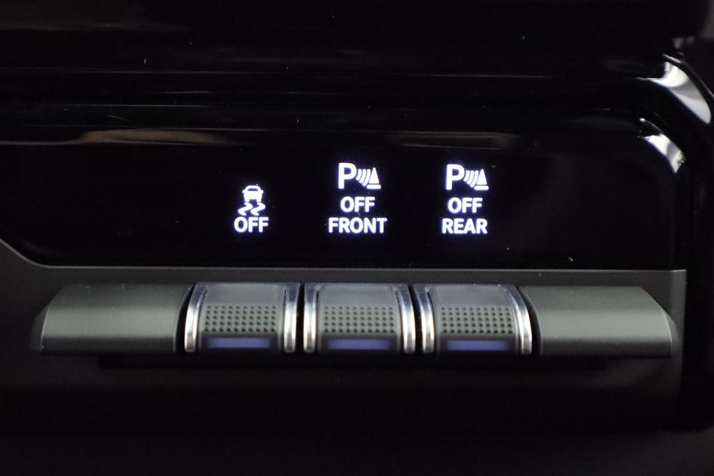 Thumbnail: 2026 RAM 1500 - 16