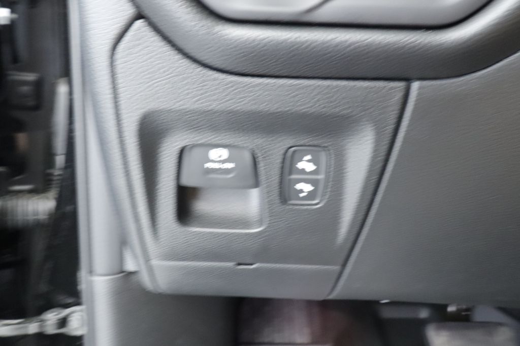 Thumbnail: 2026 RAM 1500 - 35