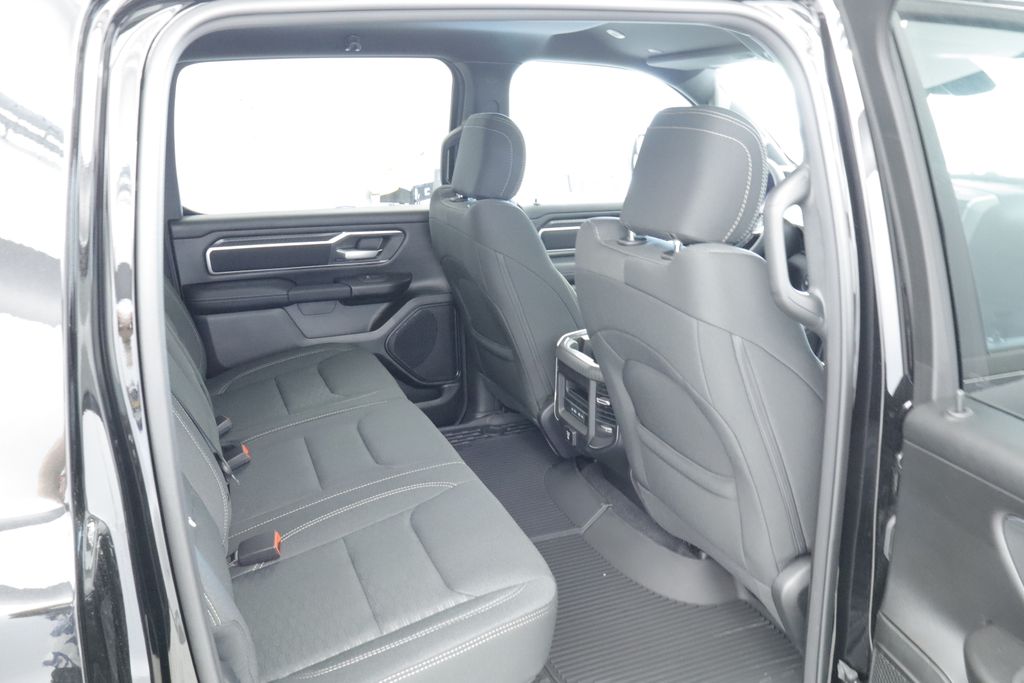Thumbnail: 2026 RAM 1500 - 10