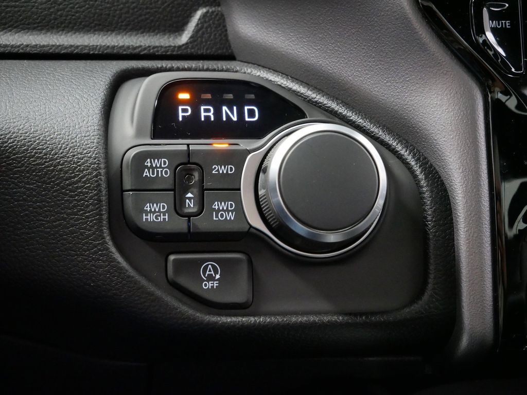 Thumbnail: 2026 RAM 1500 - 38