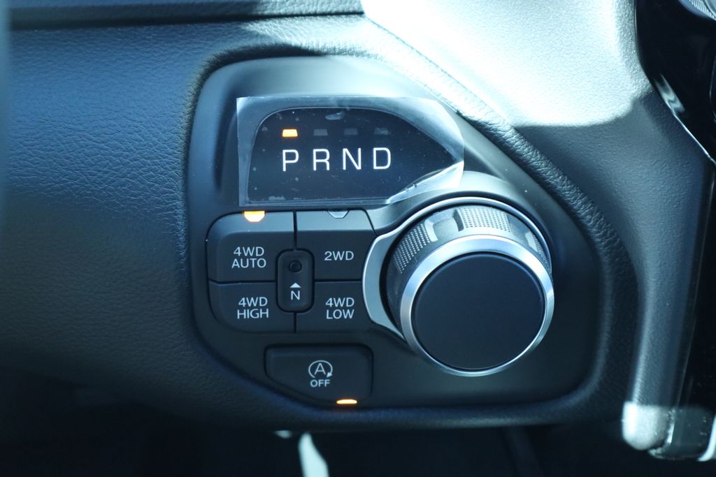 Thumbnail: 2026 RAM 1500 - 38
