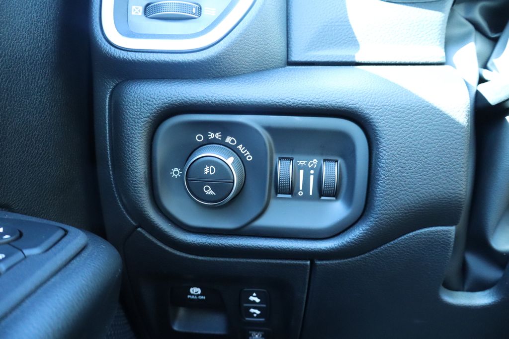 Thumbnail: 2026 RAM 1500 - 31