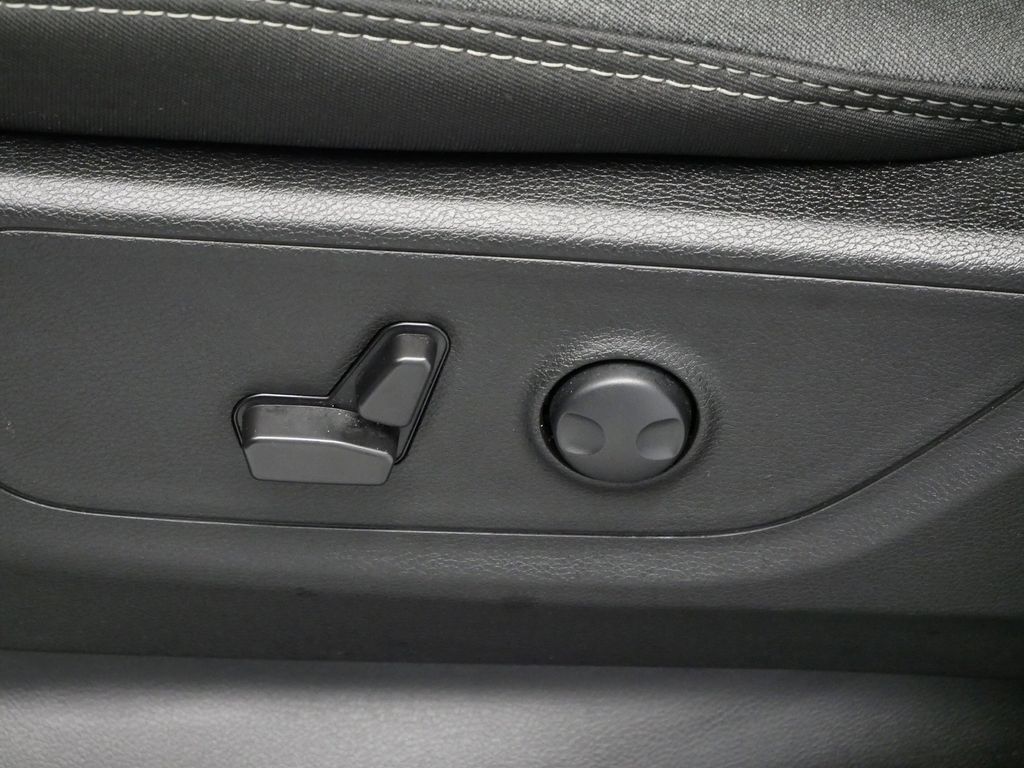 Thumbnail: 2024 RAM 1500 - 17