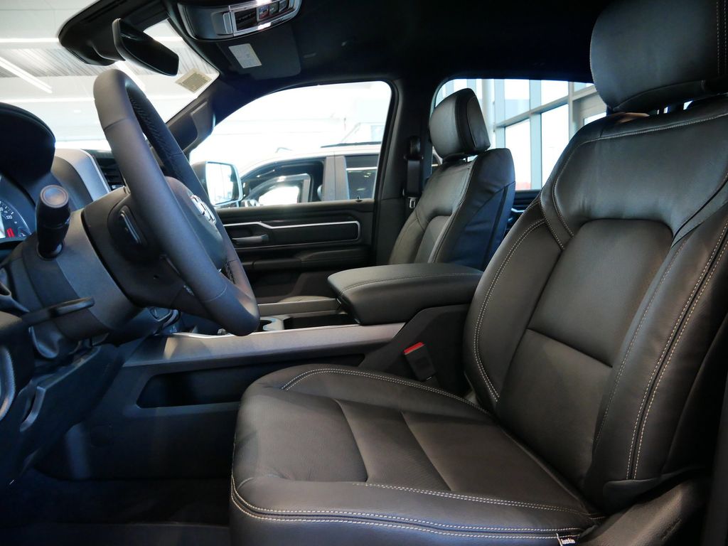 Thumbnail: 2026 RAM 1500 - 8