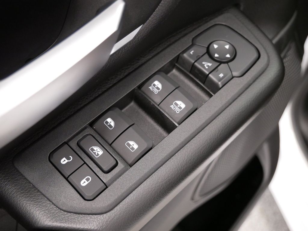 Thumbnail: 2026 RAM 1500 - 19