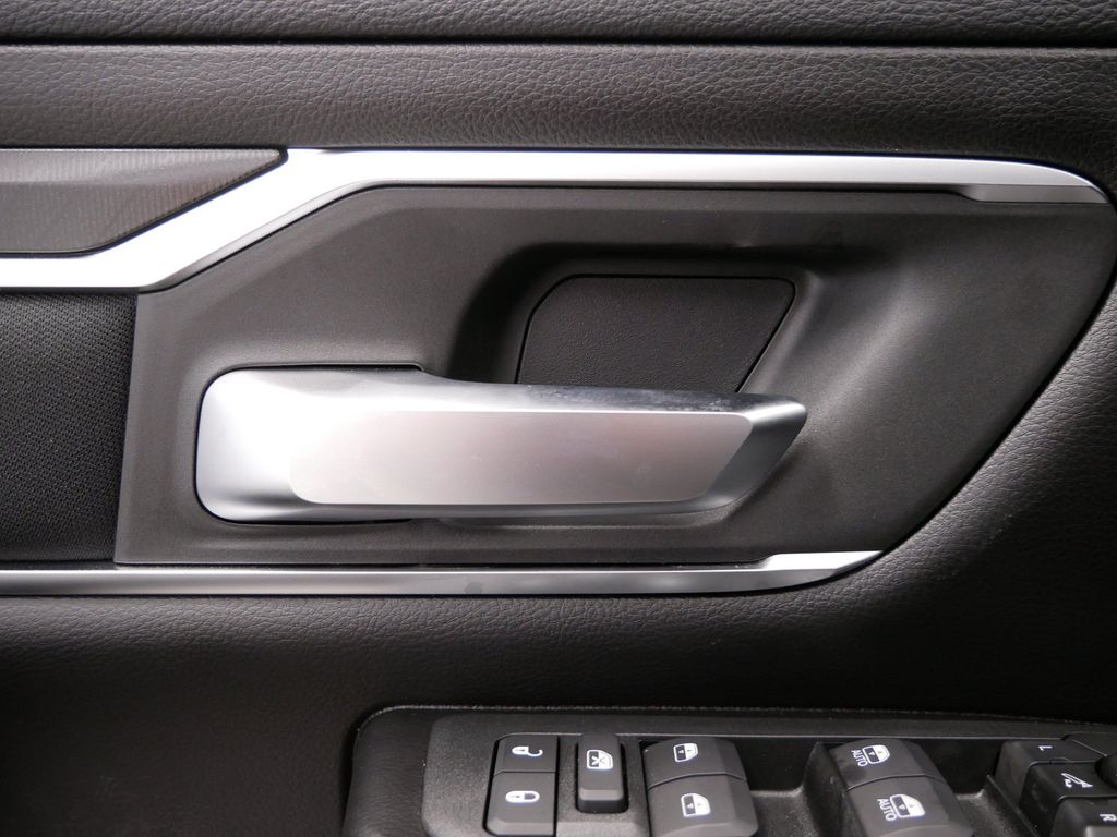 Thumbnail: 2026 RAM 1500 - 20