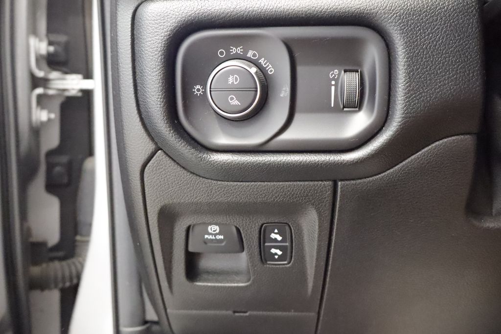 Thumbnail: 2020 RAM 1500 - 21