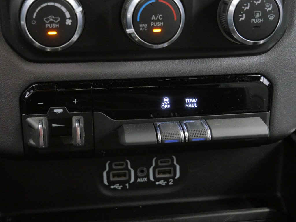 Thumbnail: 2023 RAM 1500 - 25