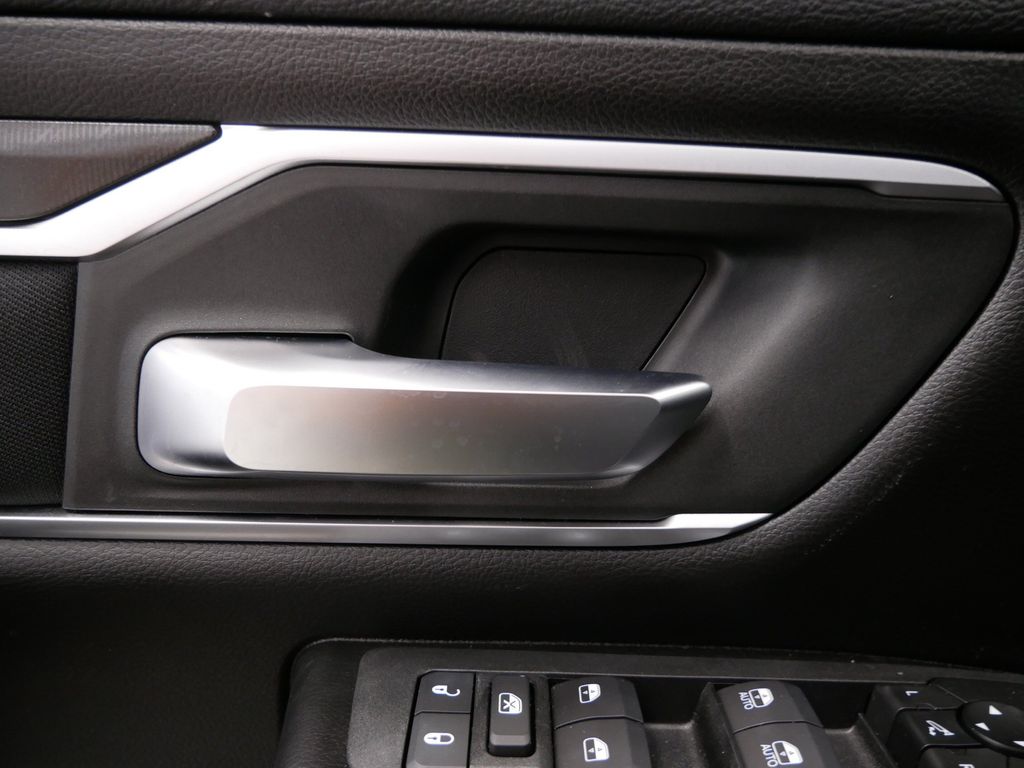 Thumbnail: 2026 RAM 1500 - 21