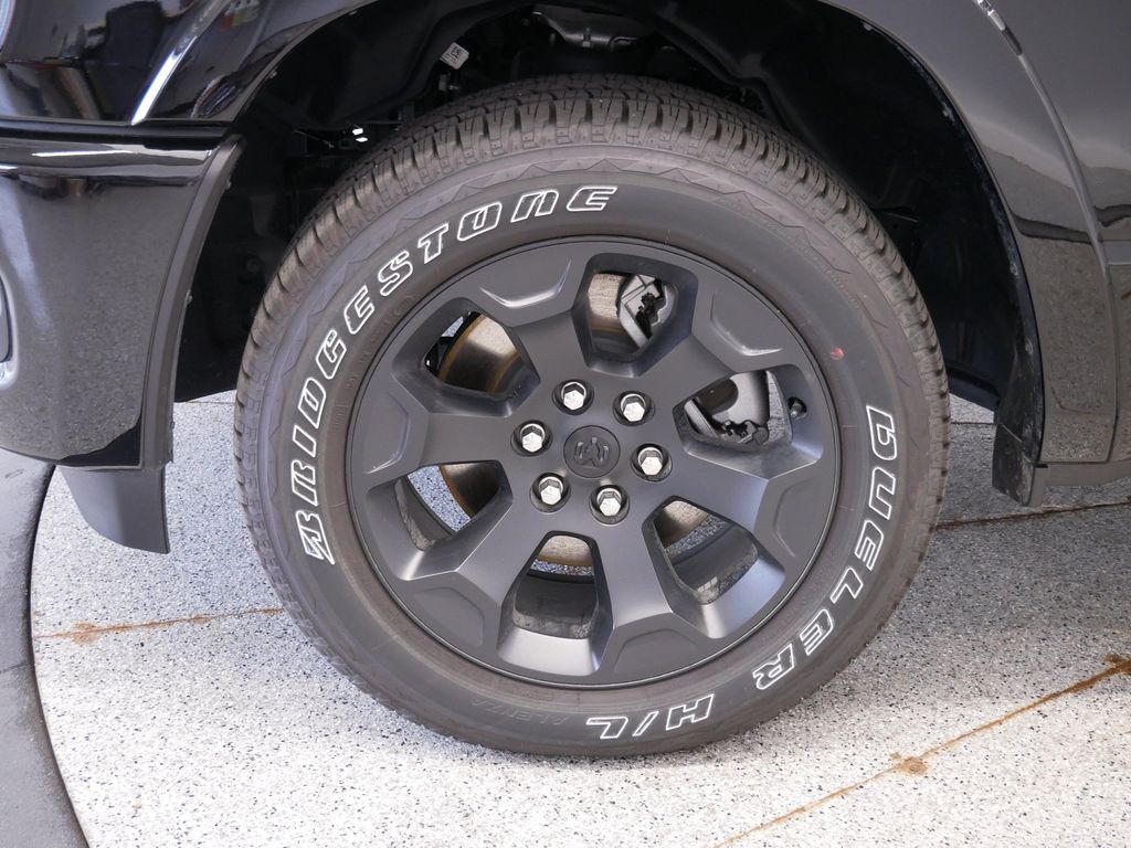 Thumbnail: 2026 RAM 1500 - 7